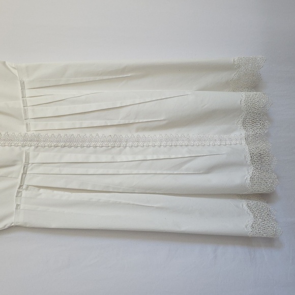 Elie Tahari White Dress w/Lace, Sequins, Rhinestones & Bead Accents. Size 2 - Picture 3 of 13